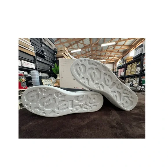 Alexander McQueen Authentic High Top Leather Sneakers size 13 - Picture 9 of 12